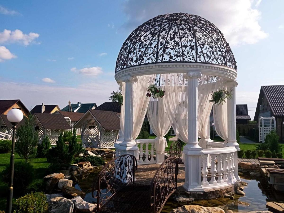 Готельно-Ресторанний Комплекс Прованс Парк Potchaïv Extérieur photo
