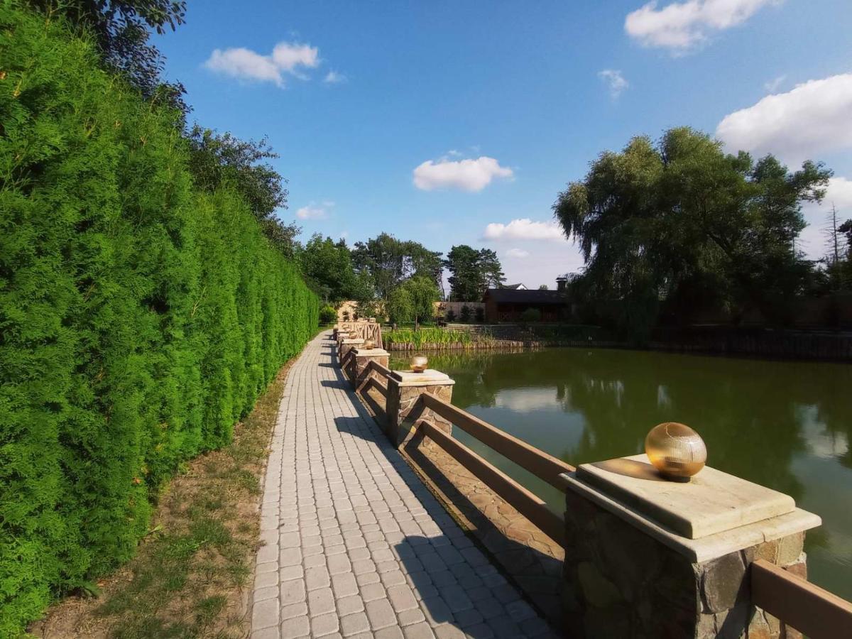 Готельно-Ресторанний Комплекс Прованс Парк Potchaïv Extérieur photo
