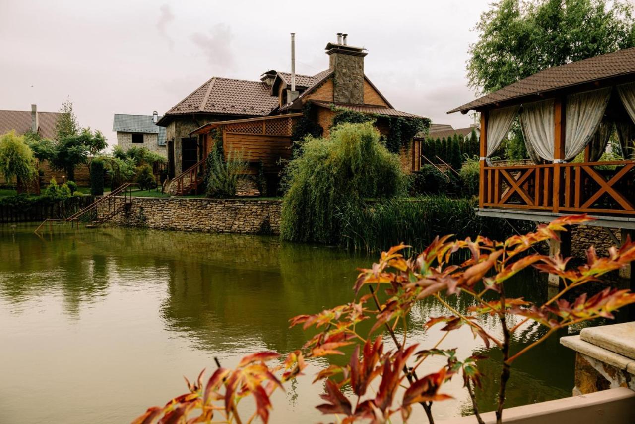 Готельно-Ресторанний Комплекс Прованс Парк Potchaïv Extérieur photo